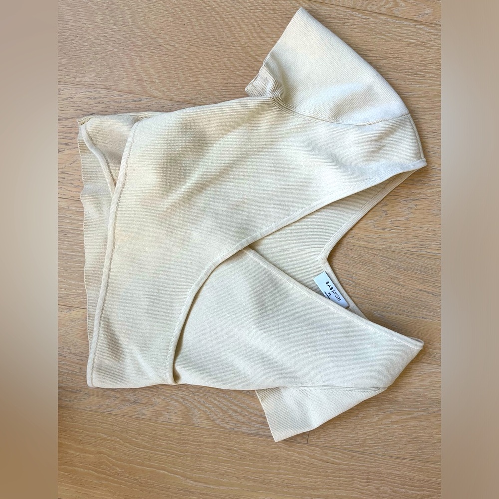 XS Aritzia Babaton cross front crop top yellow